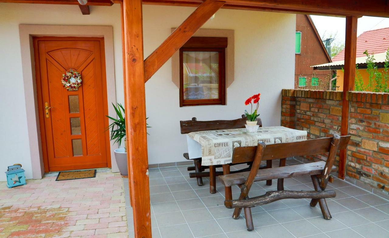 Jazmin Apartman Buzsák Extérieur photo