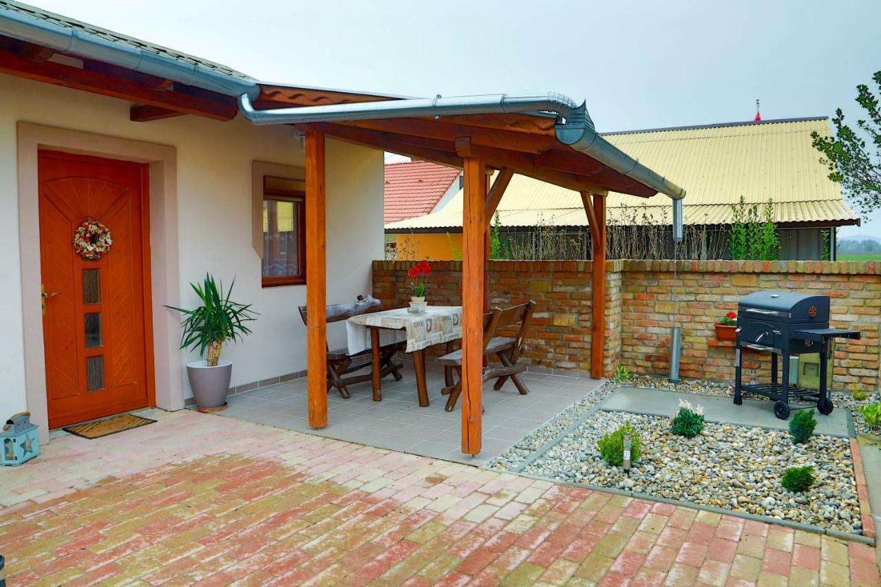 Jazmin Apartman Buzsák Extérieur photo
