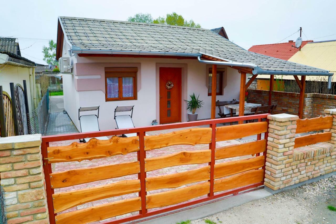 Jazmin Apartman Buzsák Extérieur photo